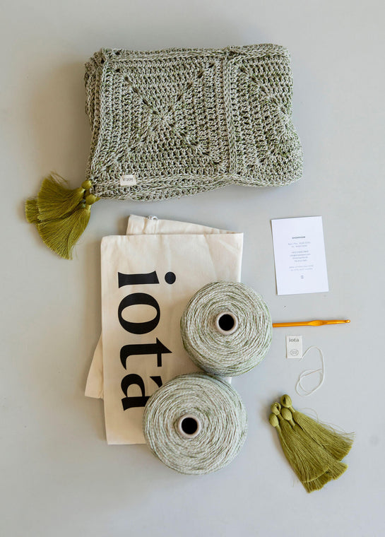 Granny-Square Quilt Kit