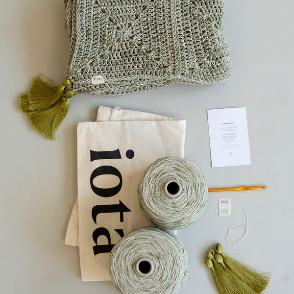 Granny-Square Quilt Kit